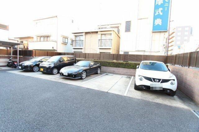 プライムアーバン小金井本町（101） 駐車場