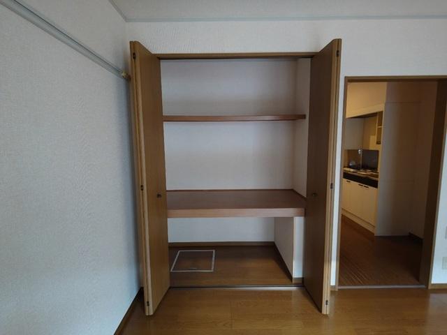 ジュネス国立（103） 収納