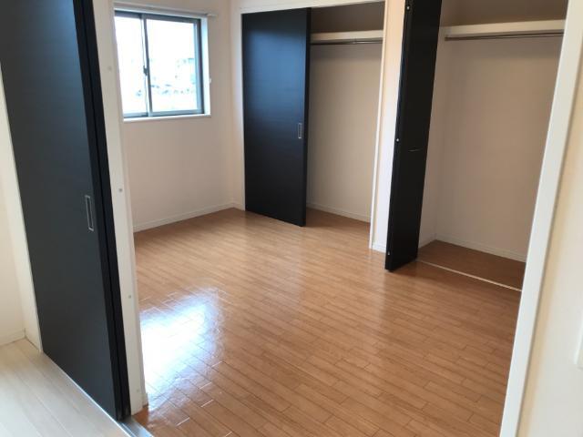プレシャス 部屋画像