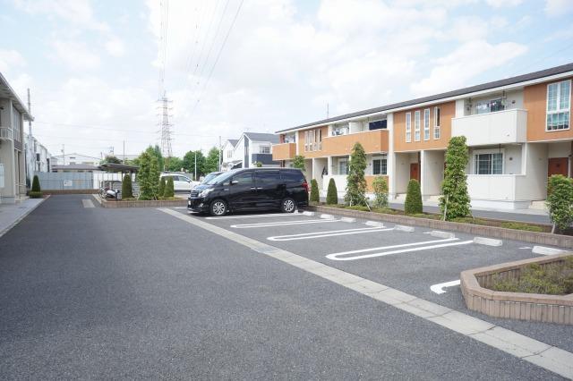 プルメリア（203） 駐車場