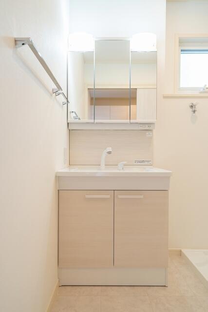 新宿区西落合一戸建 洗面