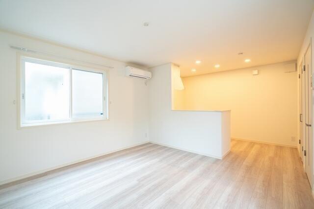 新宿区西落合一戸建 リビング