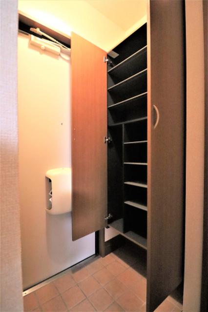 ヴェルドミール　c（102） 玄関