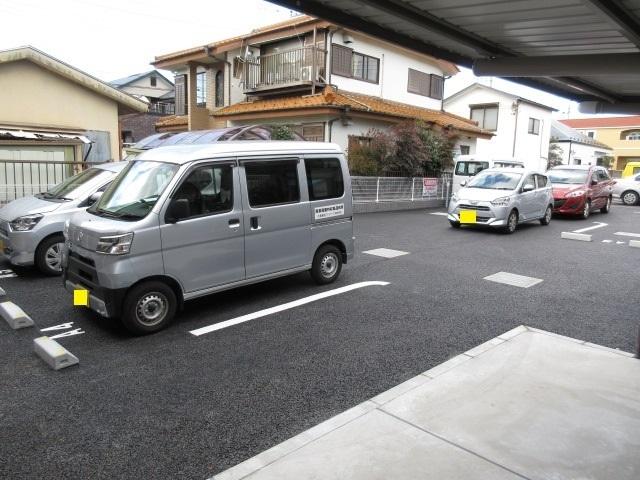 フレイム（204） 駐車場