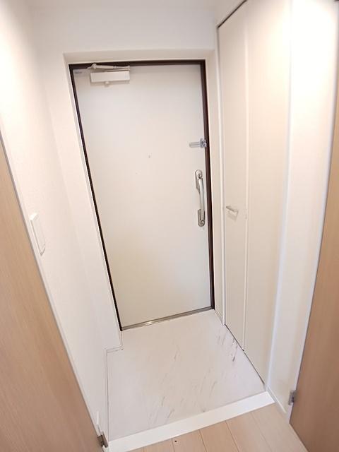 ウイステリア関口（103） 玄関