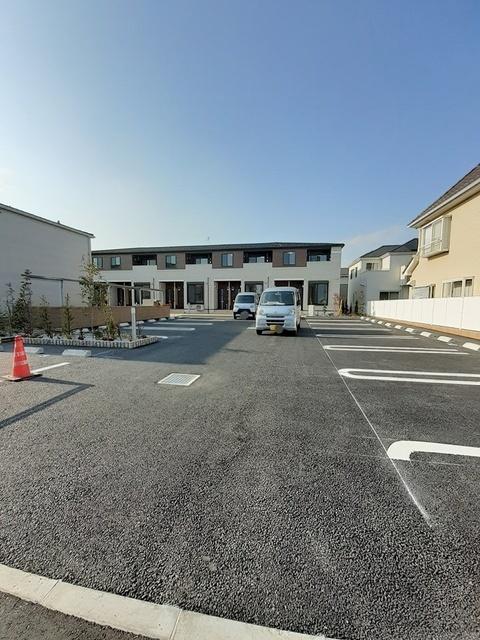 ラナ（201） 駐車場