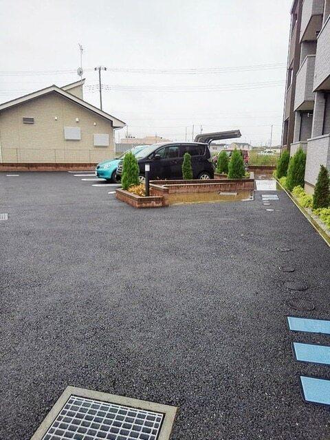 ハーモニー（203） 駐車場