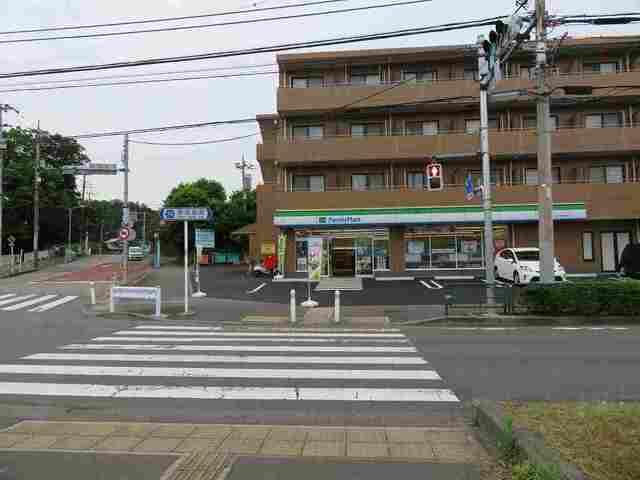 ファミリーマート：350m