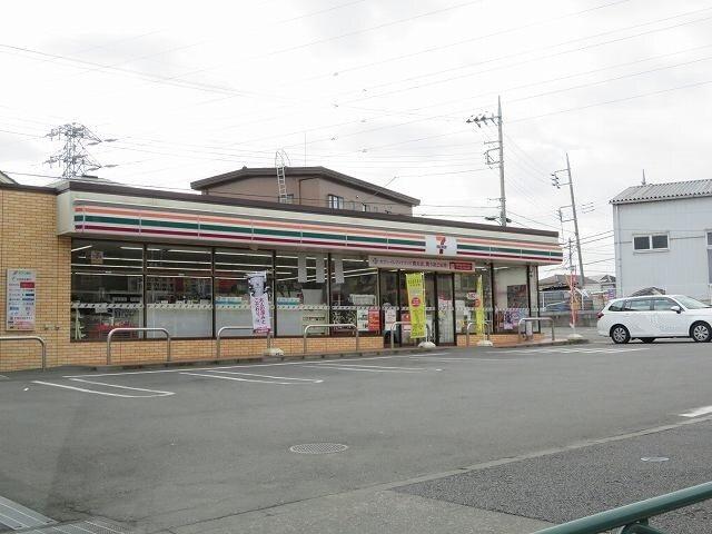 セブンイレブン：500m
