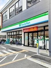 ファミリーマート前野町六丁目店：138m