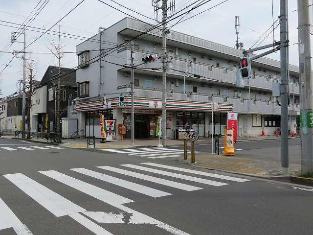 セブンイレブン：750m