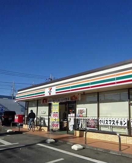 セブンイレブン：350m