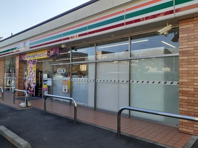 セブンイレブン：170m