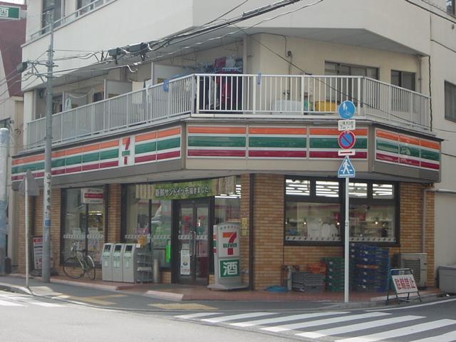 セブンイレブン：240m