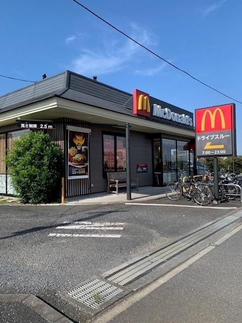 マクドナルド箱根ヶ崎店：700m