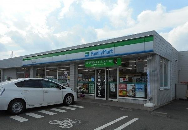ファミリーマート：290m
