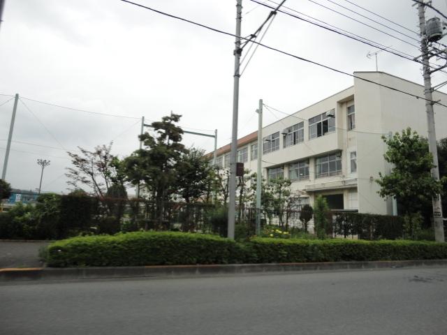 八王子市立元八王子小学校：168m