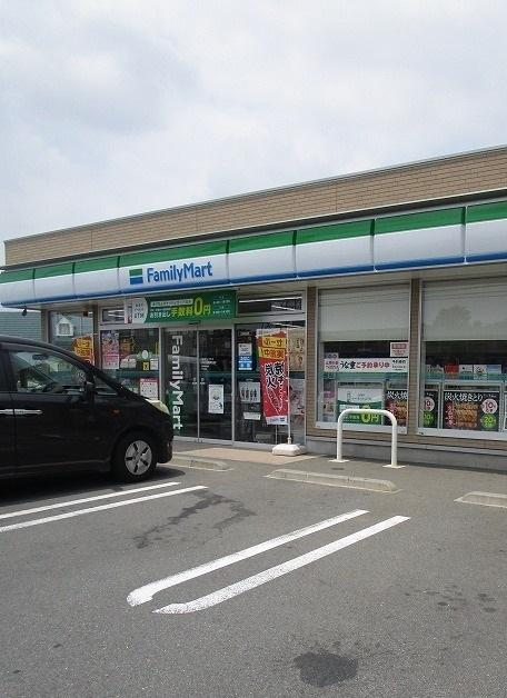 ファミリーマート：750m