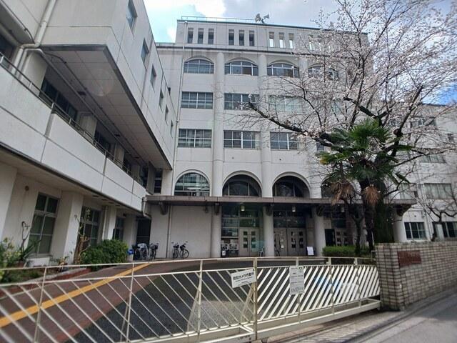 湯島小学校：350m
