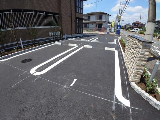 ボヌール西武立川（302） 駐車場