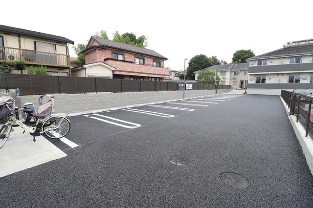 NKガーデン（105） 駐車場
