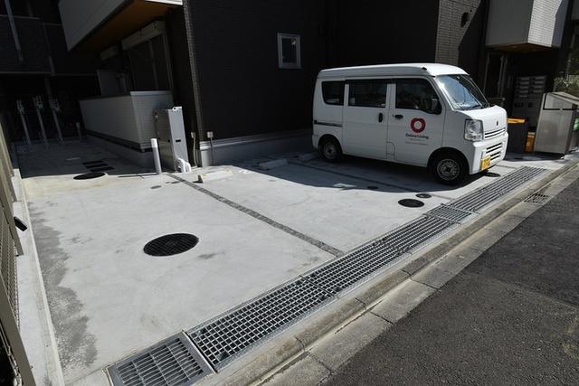 グランディール（301） 駐車場