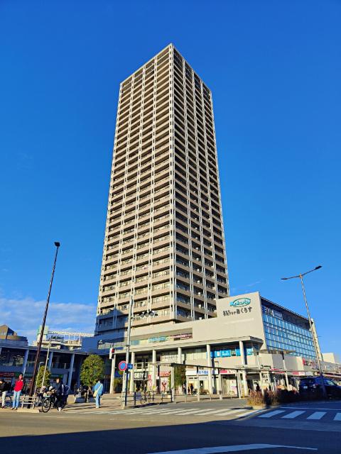 国領駅より徒歩1分 築21年7ヶ月 34階建の賃貸物件