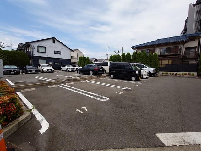 ラ・ベレッツァ　フェリオ（406） 駐車場