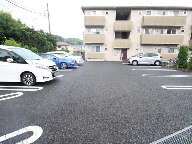 ボナール・K（203） 駐車場