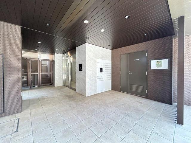 新宿区中落合マンション エントランス