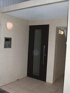 中野区大和町マンション エントランス