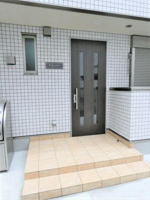 新宿区中落合マンション エントランス