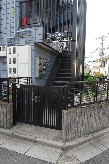 中野区江古田マンション エントランス