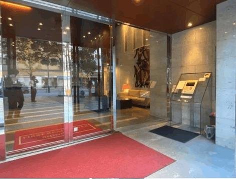 新宿区西新宿マンション エントランス