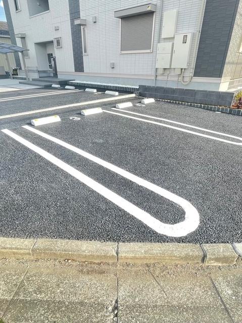 Precious One　（ﾌﾟﾚｼｬｽ　ﾜﾝ）（102） 駐車場