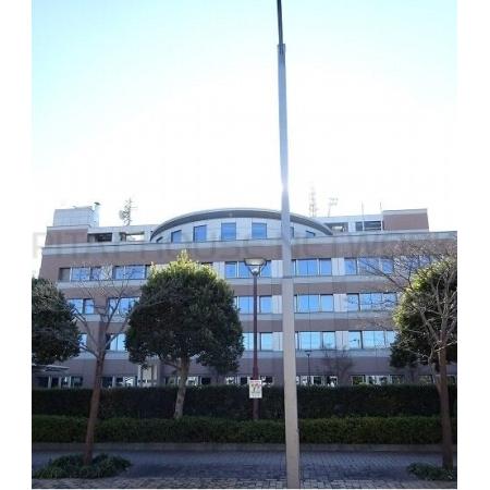 昭島市役所：900m
