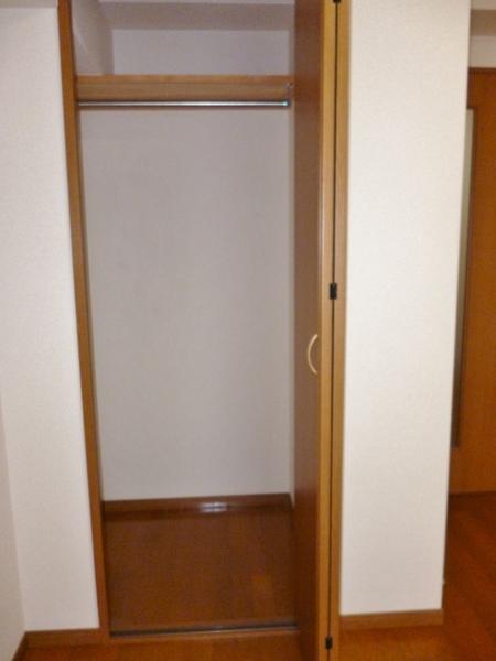 スカイヒルズ水辺の森（405） 収納