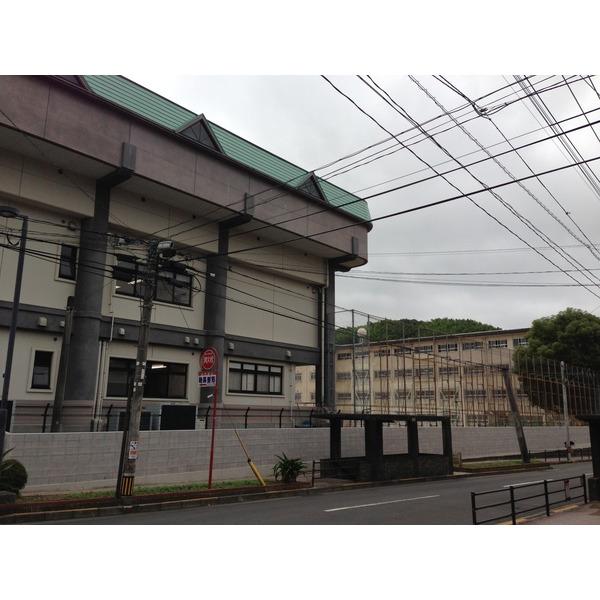 国立長崎大学教育学部附属中学校：225m