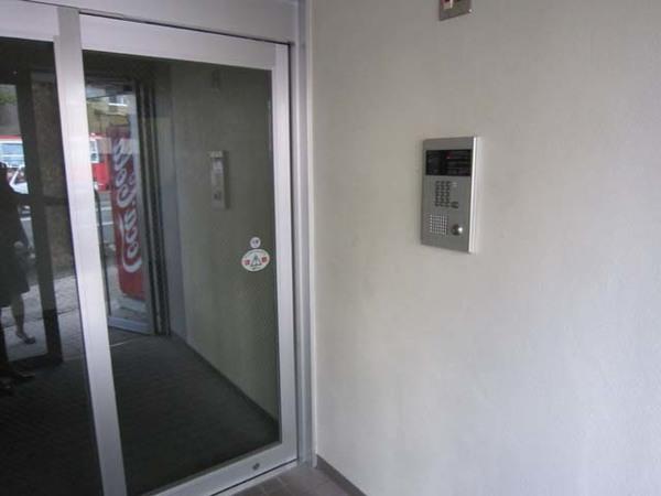 サンパール光町（202） エントランス