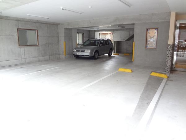 グラッチェ目覚（601） 駐車場