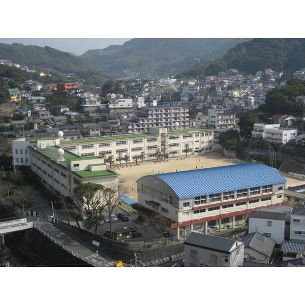 長崎市立西浦上小学校：1531m