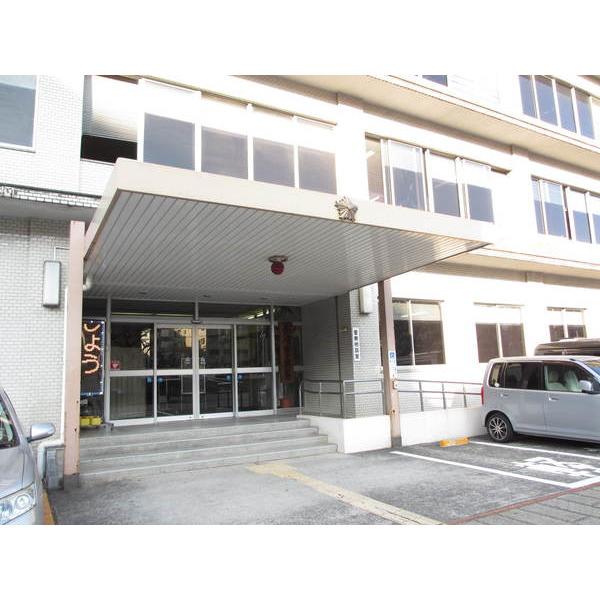 長崎県警察本部：888m