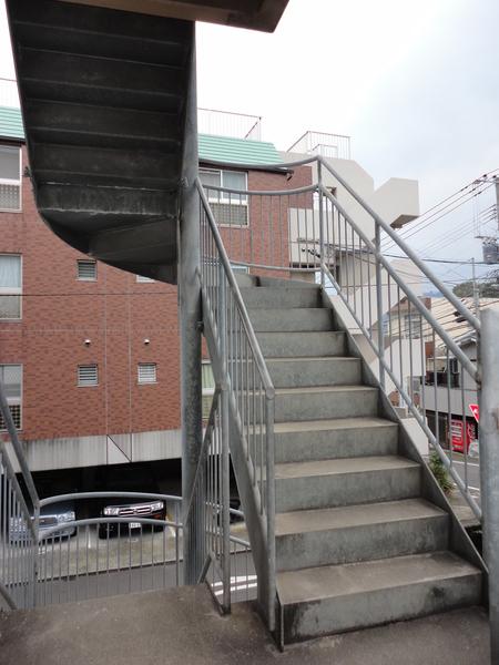 クイーンパレス橋口町（307） エントランス