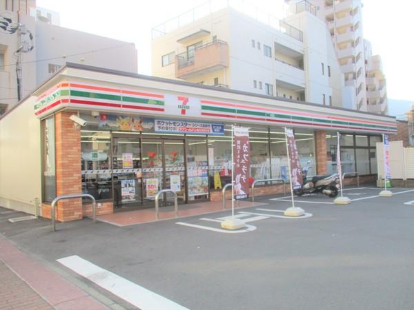 セブンイレブン長崎岩川町店：124m
