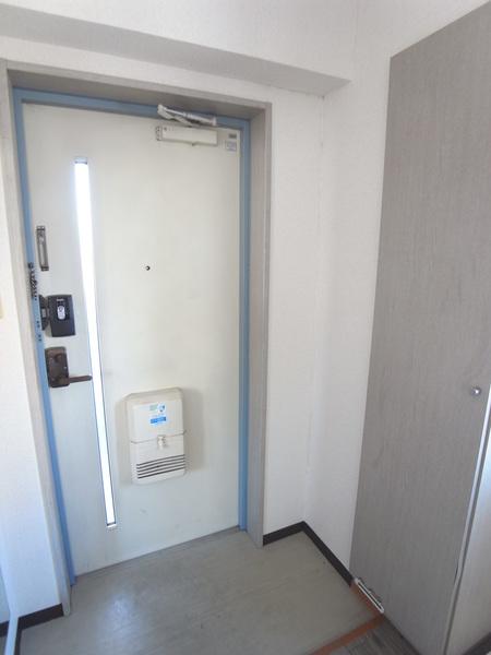 レトワール梁川（401） 玄関