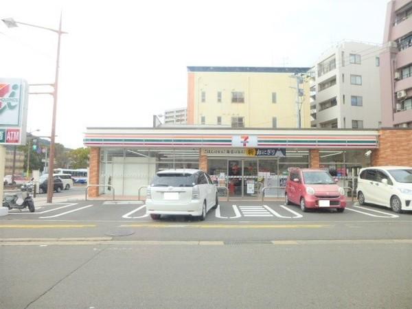 セブンイレブン長崎宝町店：154m