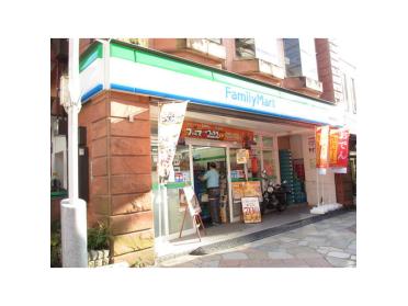 ファミリーマート長崎銀屋町店：94m