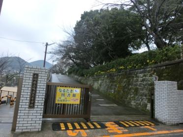 長崎市立桜馬場中学校：811m