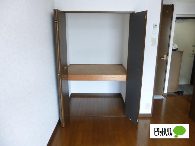 クオーレ中川（302） 収納