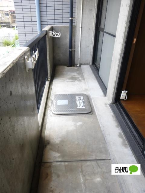 クオーレ中川（302） バルコニー